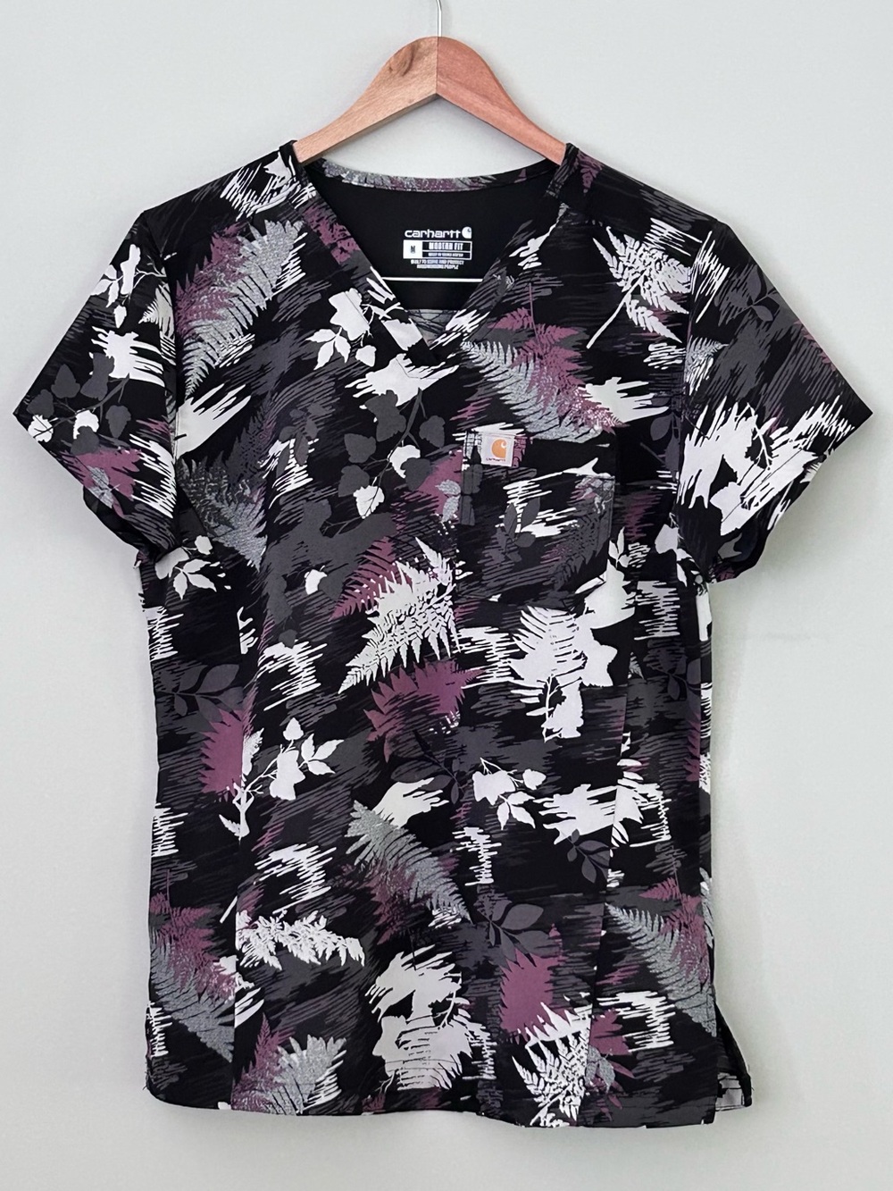 Carhartt Cross-Flex Modern Fit V-Neck Tuck-In Print Scrub Top C13014 Women’s M